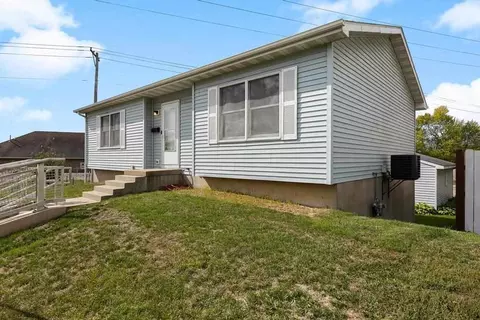 1351 S 1st Ave, Iowa City, IA 52240
