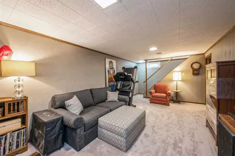 2946 Circle Dr NE, Cedar Rapids, IA 52402 photo 20