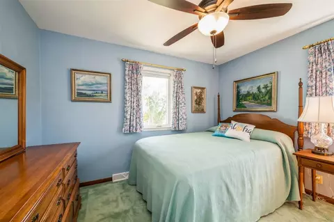 2946 Circle Dr NE, Cedar Rapids, IA 52402 photo 13
