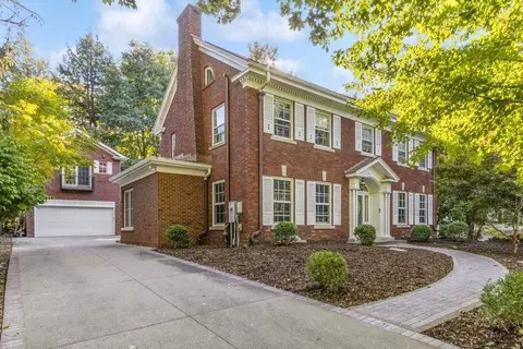 354 Lexington Ave, Iowa City, IA 52246