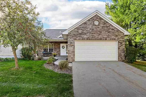 2175 Terra Ln, Coralville, IA 52241