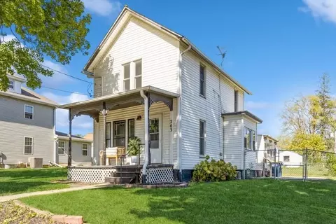 203 E Walnut St, Williamsburg, IA 52361