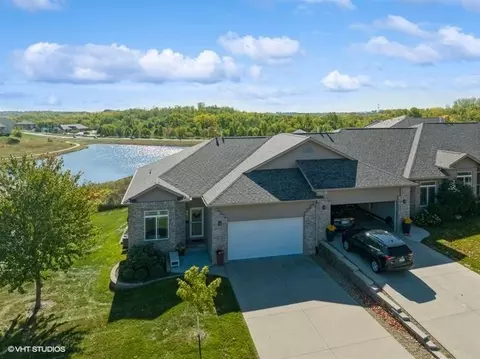 279 E Dovetail Dr, Coralville, IA 52241