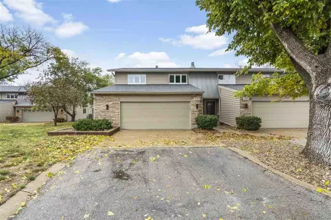 1747 Applewood Pl NE, Cedar Rapids, IA 52402