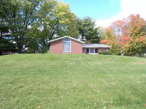 1700 Oak Lake Park Rd, Coralville, IA 52241