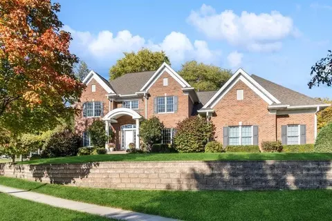 10 Kensington Ct, Iowa City, IA 52245