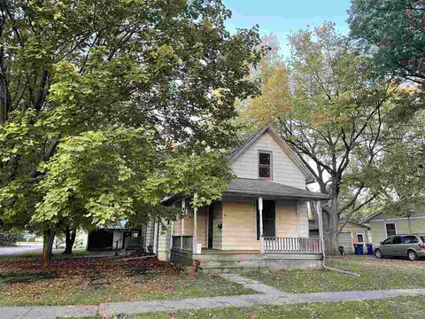 901 N 5th Ave, Washington, IA 52353