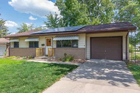1318 Spruce, Iowa City, IA 52240