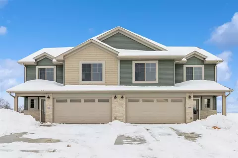 1000 Highland Trl, Solon, IA 52333