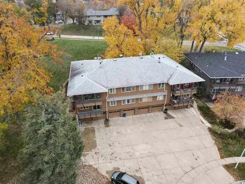 1734 Pikes Peak Ct NE, Cedar Rapids, IA 52402