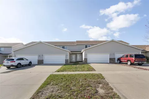 1690 50th St, Marion, IA 52302