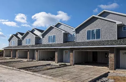 1659 Aspen Ct, North Liberty, IA 52317