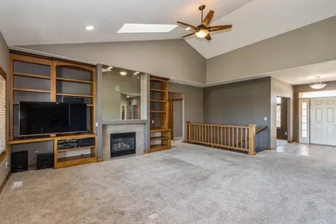 2120 Dows St, Ely, IA 52227 photo 3