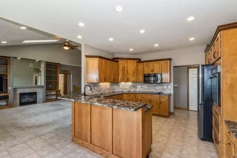 2120 Dows St, Ely, IA 52227 photo 7