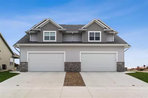 2415 Bluegrass St, Marion, IA 52302