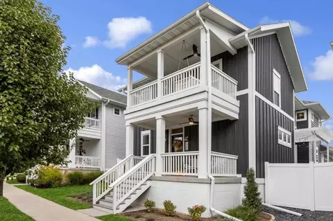 1709 Foster Rd, Iowa City, IA 52245