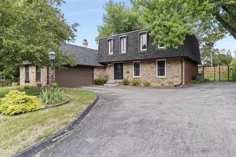 230 34th St SE, Cedar Rapids, IA 52403