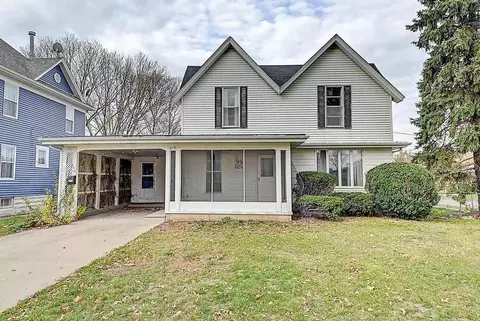 619 N Calhoun St, West Liberty, IA 52776