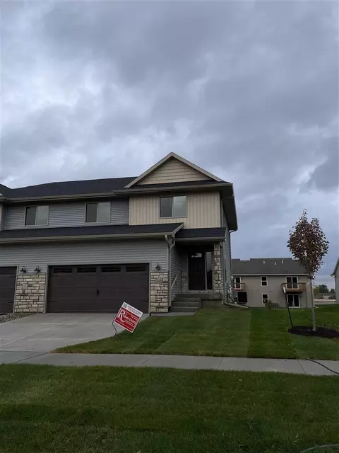 418 Elizabeth Ln, Tiffin, IA 52340