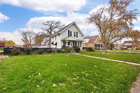 1856 C Ave NE, Cedar Rapids, IA 52402