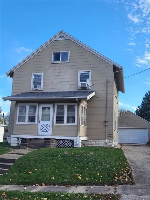 626 Washington St, Victor, IA 52347