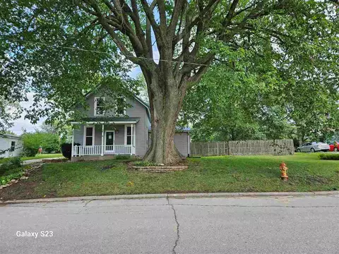 708 S B Ave, Washington, IA 52353