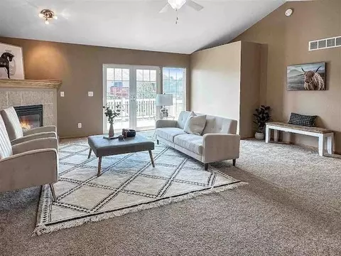 1531 Alder Dr, North Liberty, IA 52317