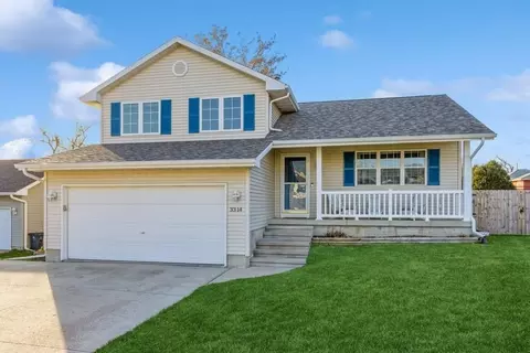 3314 Remington St SW, Cedar Rapids, IA 52404