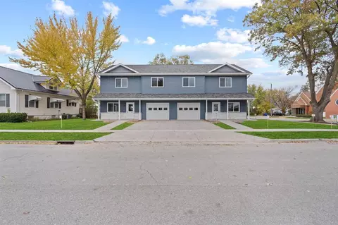 313 C Ave, Kalona, IA 52247