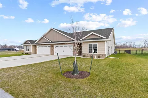 218 Vista Dr # B, Kalona, IA 52247