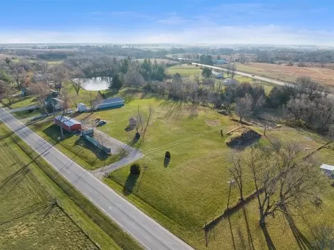 1315 Upper Old Highway 6 Rd NW, Oxford, IA 52322