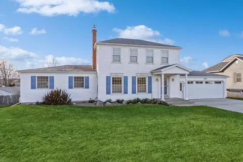 217 W Wilson St, Oxford, IA 52322