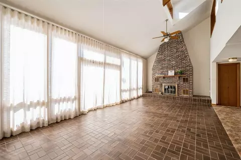 5791 Michael Dr NE, Cedar Rapids, IA 52411 photo 4