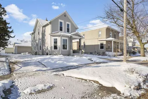 511 16th St NE, Cedar Rapids, IA 52402 photo 3