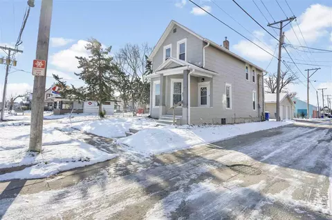 511 16th St NE, Cedar Rapids, IA 52402 photo 4