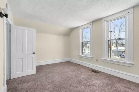 511 16th St NE, Cedar Rapids, IA 52402 photo 21