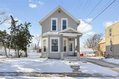 511 16th St NE, Cedar Rapids, IA 52402