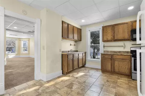 511 16th St NE, Cedar Rapids, IA 52402 photo 13