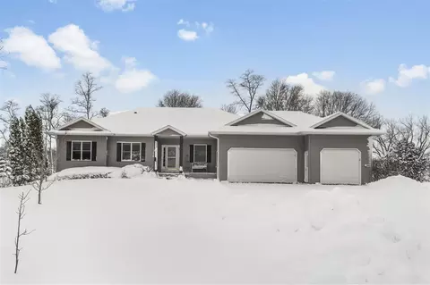 7987 218th Ave, Martelle, IA 52305