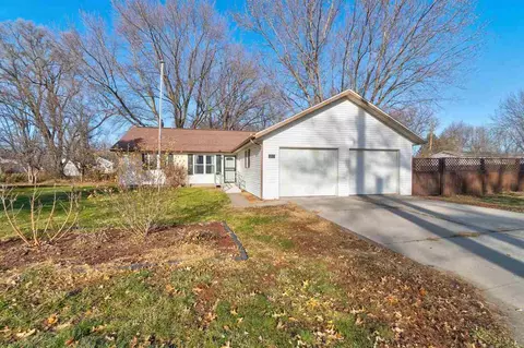 217 A Ave, Kalona, IA 52247