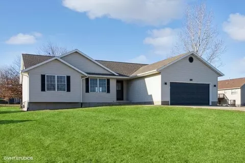 540 1st St N, Walford, IA 52351