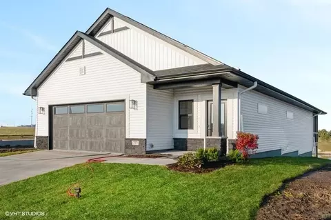 781 Clover Hill Dr, North Liberty, IA 52317