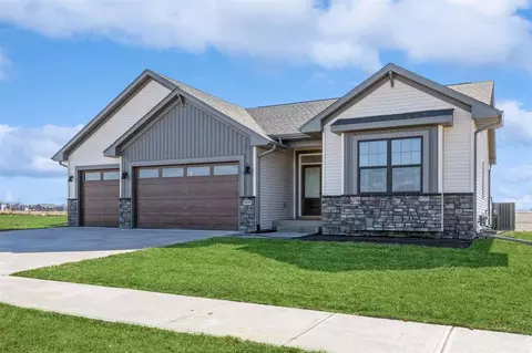 2035 Oak Ter, North Liberty, IA 52317