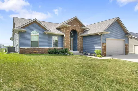 1763 Lake Shore Dr, Iowa City, IA 52246