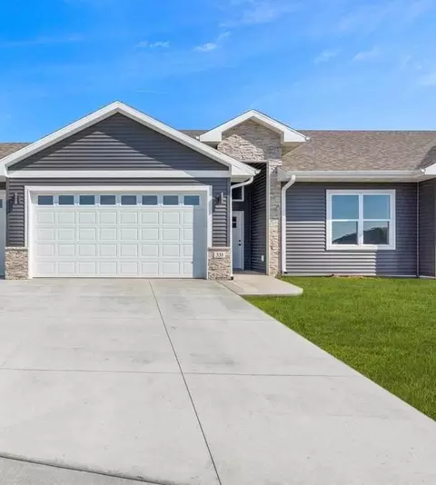 329 Elm St, West Branch, IA 52358