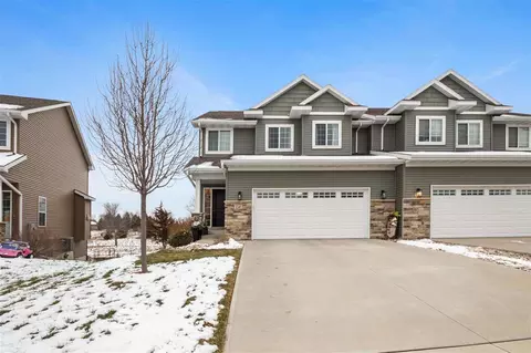 1245 Daisy Cir, North Liberty, IA 52317