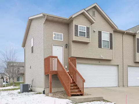 80 Jefferson Ln, North Liberty, IA 52317