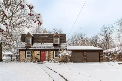 1325 Yewell St, Iowa City, IA 52240