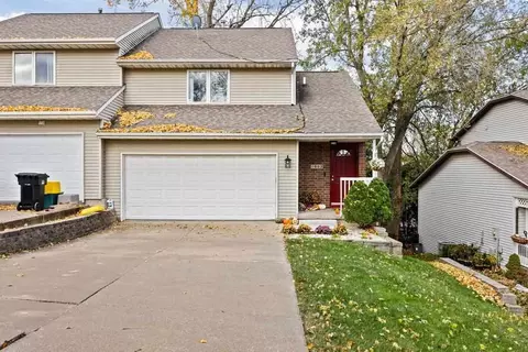 1002 N Boston Way, Coralville, IA 52241