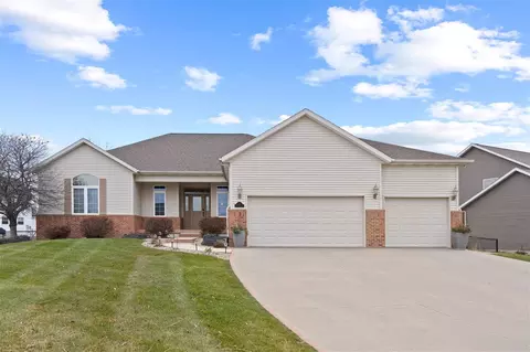 4110 Willowbrook Dr, Marion, IA 52302